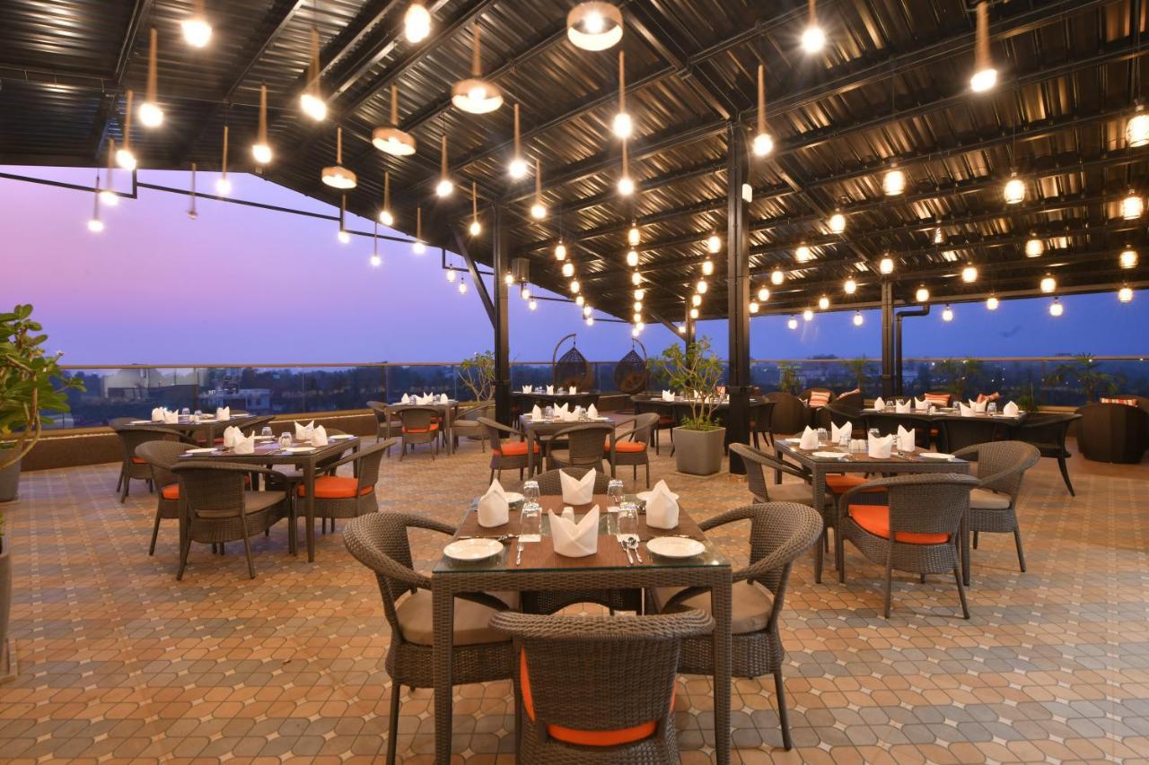 The Fern Habitat, Candolim, Goa Bagian luar foto